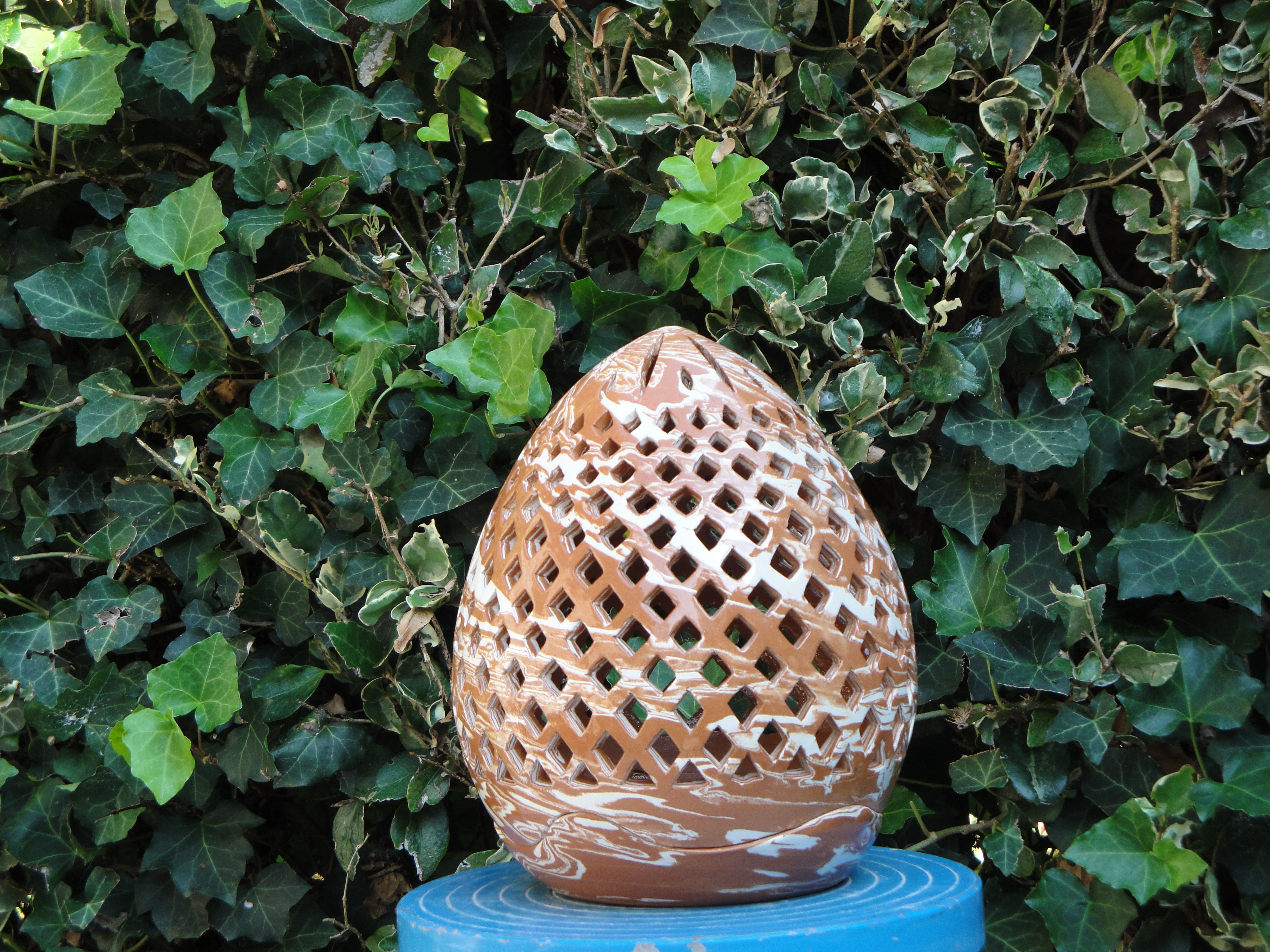 2lampada_uovo_terracotta_bottega_celtica_milano