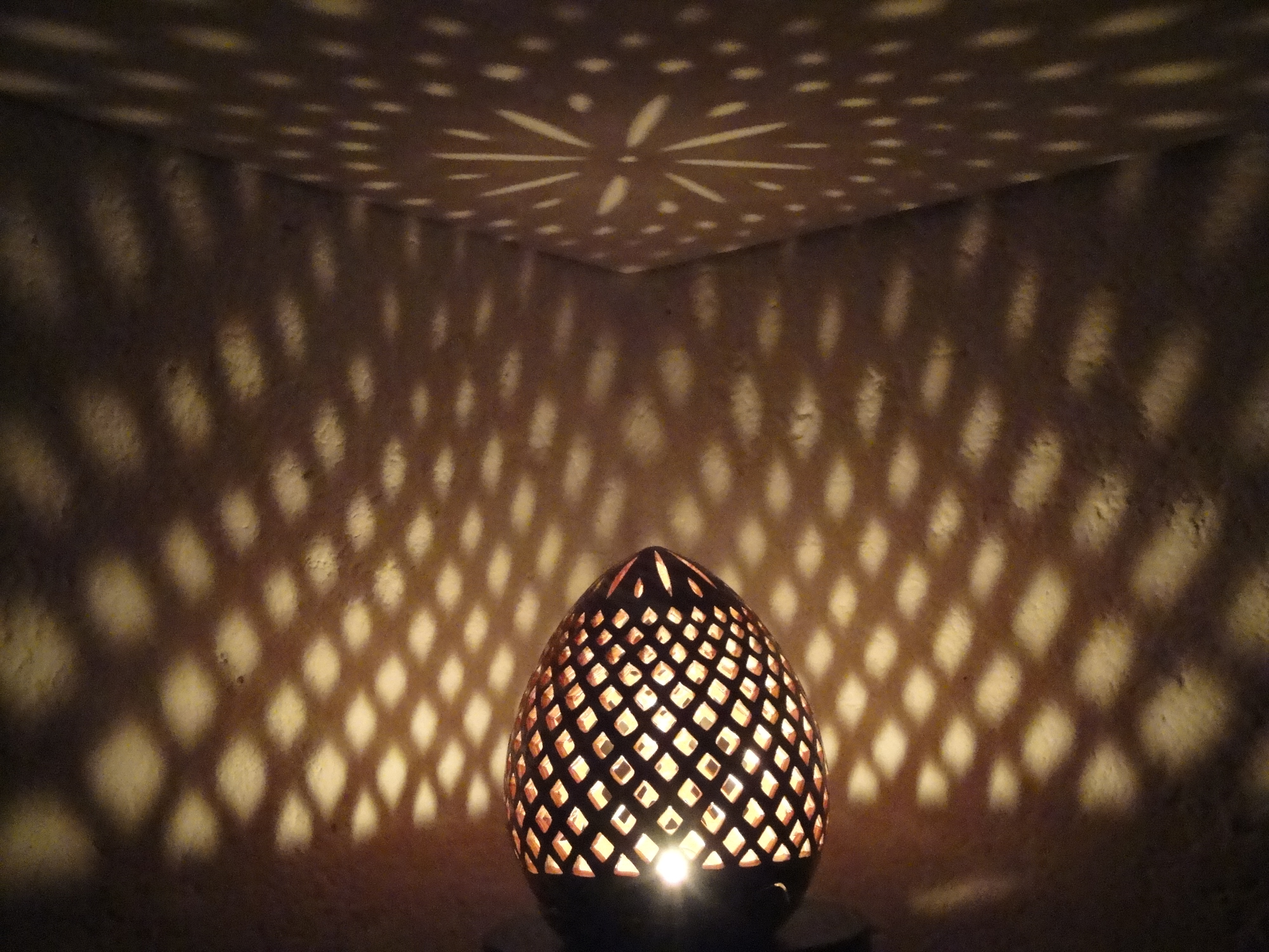 6lampada_uovo_terracotta_bottega_celtica_milano